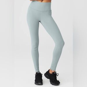 ALO High Waisted Airbrush Legging Size Small